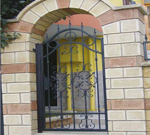 BHK 212